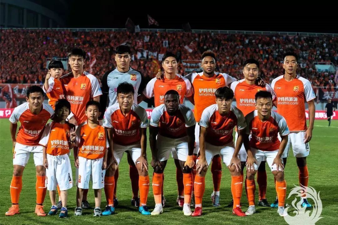 伺机而动 伺机而动