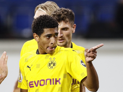 立场对立 立场对立